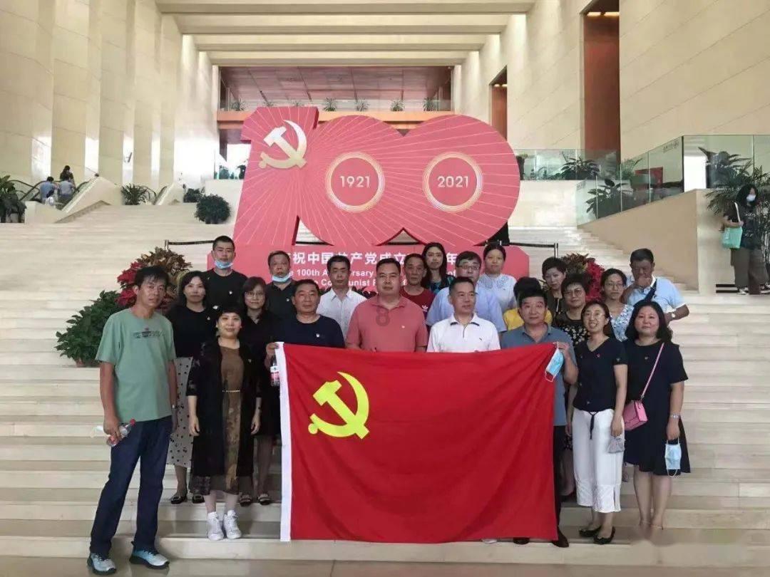 迷失在黑洞里